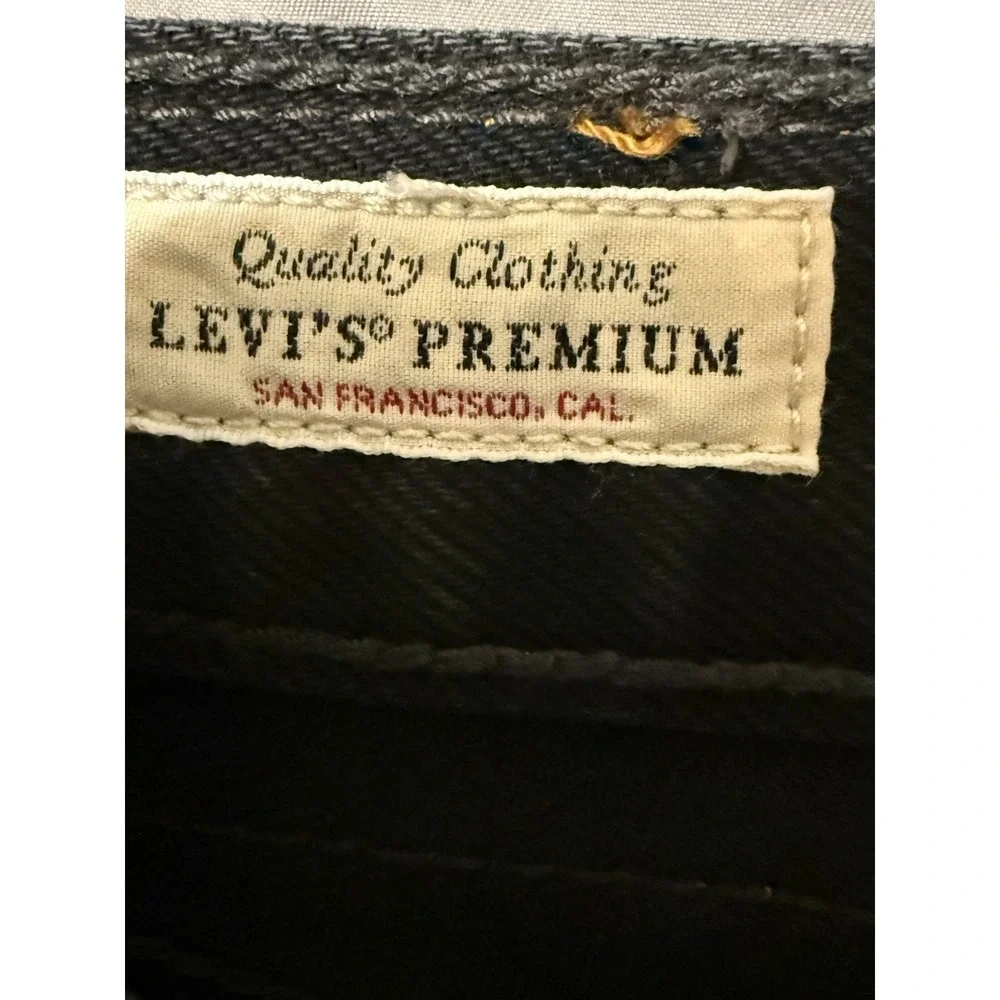 Levi's Premium Women 501 '81 Tapered Leg High Rise Button Fly Jeans Black  24X31
